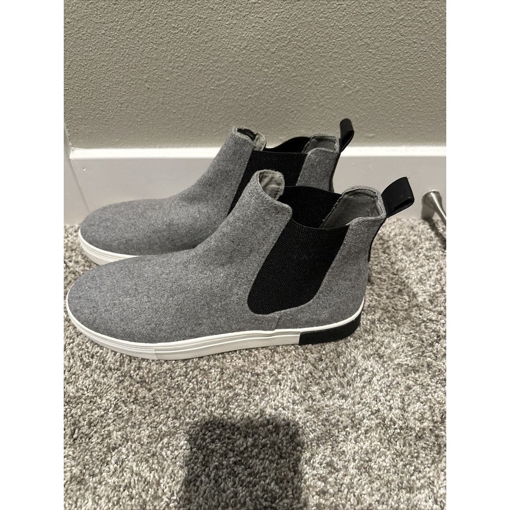 Strauss and Ramm Knit Size 11 Gray Black Slip On Boots NEW